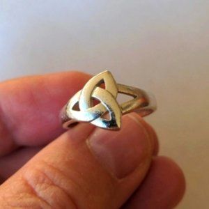 Solid 925 sterling silver Solvar Irish Celtic Trinity knot ring size 7.25-7.5
